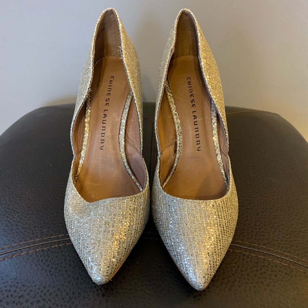 Chinese Laundry gold glitter pumps, size 7 1/2